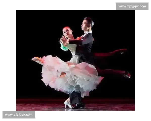 摩登舞比赛裙设计的创新与时尚潮流融合展现舞者独特魅力